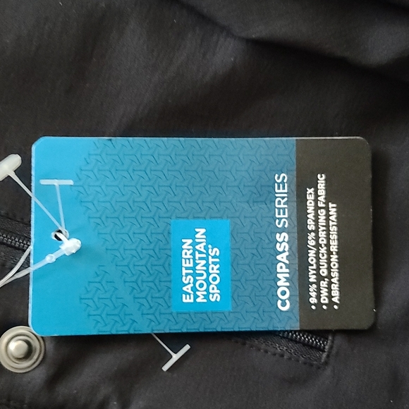 NWT Eastern Mountain Sports women's black Compass Anorak Jacket, Size M - Picture 6 of 8